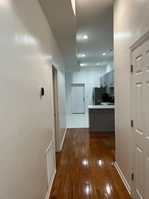 Adorable 2 Bedroom With Free Street Parking Чикаго Экстерьер фото